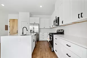 1811 Webberville Rd, Austin, TX 78721 - Photo 5