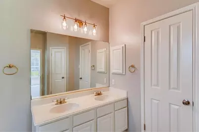 9132 Fainwood Lane, Austin, TX 78749 - Photo 7