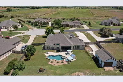 209 E Vienna Drive, Hutto, TX 78634 - Photo 39