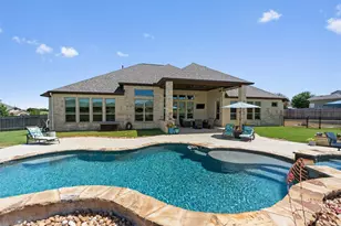 209 E Vienna Dr, Hutto, TX 78634 - Photo 1