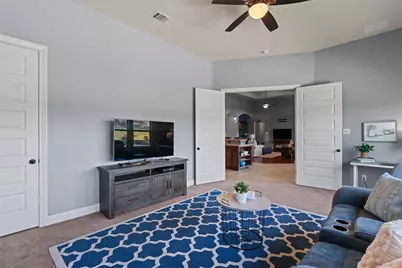 209 E Vienna Drive, Hutto, TX 78634 - Photo 13
