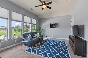 209 E Vienna Dr, Hutto, TX 78634 - Photo 11