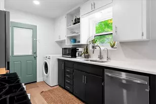 1808 Forest Hill Dr, Austin, TX 78745 - Photo 9