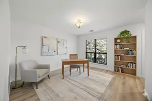 9301 Rolling Oaks Trail, Austin, TX 78750 - Photo 9