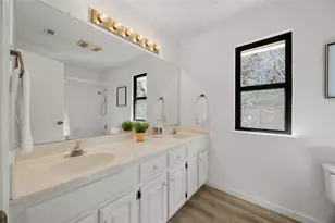 9301 Rolling Oaks Trail, Austin, TX 78750 - Photo 17