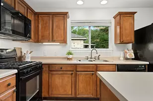 2428 Willow Way, Round Rock, TX 78664 - Photo 13