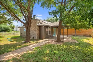 1601 West Ln, Austin, TX 78732 - Photo 3
