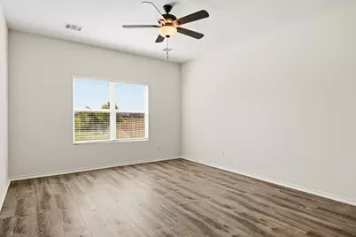 716 S San Marcos Street, Manor, TX 78589 - Photo 17