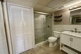 1800 Lavaca St, Austin, TX 78701 - Photo 5