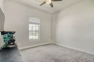 125 Buffalo View Ln, Georgetown, TX 78628 - Photo 17