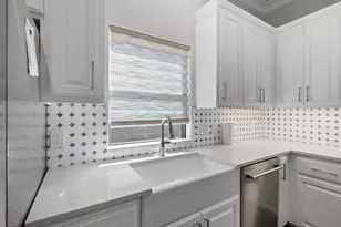 8 Cove Creek Ln, Austin, TX 78738 - Photo 9