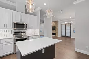 8 Cove Creek Ln, Austin, TX 78738 - Photo 11