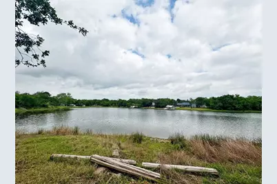 106 Caddo, Smithville, TX 78957 - Photo 11