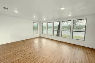 106 Caddo, Smithville, TX 78957 - Photo 5