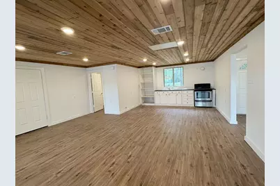 106 Caddo, Smithville, TX 78957 - Photo 3