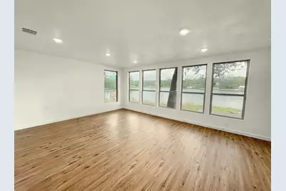 106 Caddo, Smithville, TX 78957 - Photo 5