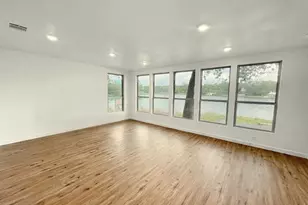 106 Caddo, Smithville, TX 78957 - Photo 5