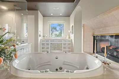 12600 Lyndon Drive, Austin, TX 78732 - Photo 15