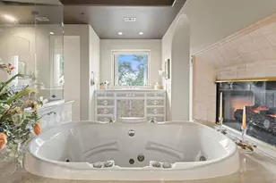 12600 Lyndon Dr, Austin, TX 78732 - Photo 15