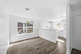 1106 Delano St, Austin, TX 78721 - Photo 7