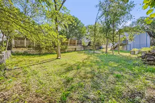 1106 Delano St, Austin, TX 78721 - Photo 27