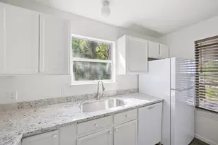 1106 Delano St, Austin, TX 78721 - Photo 13