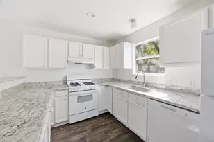 1106 Delano St, Austin, TX 78721 - Photo 11
