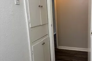 1302 Parker Ln Ln, Austin, TX 78741 - Photo 7