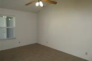 8705 Pineridge Dr, Austin, TX 78729 - Photo 5