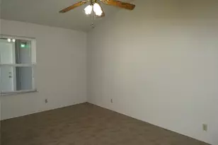 8705 Pineridge Dr, Austin, TX 78729 - Photo 5