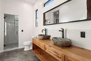 1710 Brassie St, Austin, TX 78741 - Photo 21