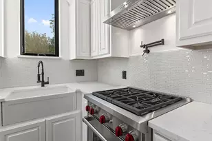 1710 Brassie St, Austin, TX 78741 - Photo 13