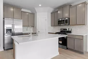 408 Bloomington Loop, Hutto, TX 78634 - Photo 15