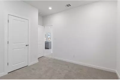 408 Bloomington Loop, Hutto, TX 78634 - Photo 5