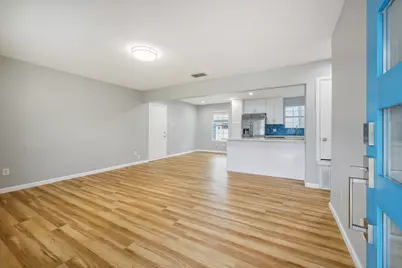 1111 Lawson Lane, Austin, TX 78702 - Photo 3