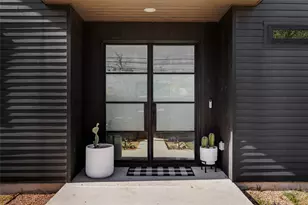 108 Comal St, Austin, TX 78702 - Photo 3