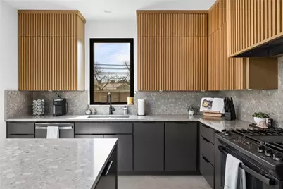 108 Comal Street, Austin, TX 78702 - Photo 9