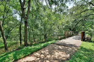 10409 Yellowstone Dr, Austin, TX 78747 - Photo 31
