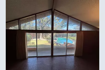 402 Honeycomb Ridge, Austin, TX 78746 - Photo 9