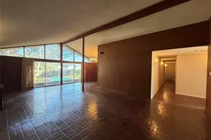 402 Honeycomb Ridge, Austin, TX 78746 - Photo 7