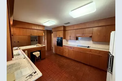 402 Honeycomb Ridge, Austin, TX 78746 - Photo 11