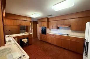 402 Honeycomb Ridge, Austin, TX 78746 - Photo 11