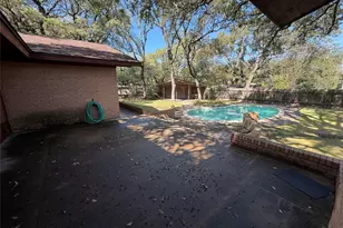 402 Honeycomb Ridge, Austin, TX 78746 - Photo 5