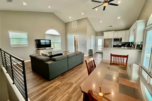 618 Hill St, Burnet, TX 78611 - Photo 9