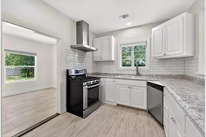 529 W Clark Street, Bartlett, TX 76511 - Photo 9