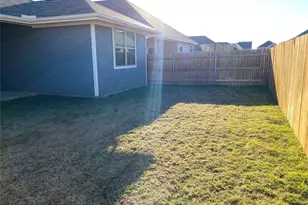 115 Lyrebird Ln, Hutto, TX 78634 - Photo 37