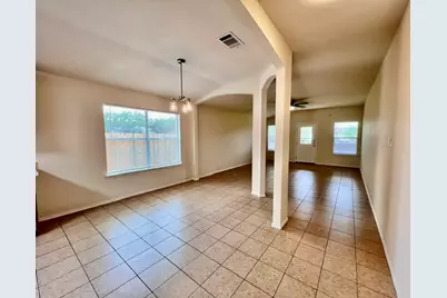1005 W South Street, Leander, TX 78641 - Photo 11