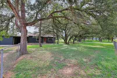 201 Bronco Drive, Burnet, TX 78611 - Photo 3