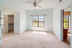 905 Kimbro St, Taylor, TX 76574 - Photo 15