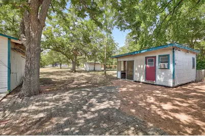 905 Kimbro Street, Taylor, TX 76574 - Photo 27